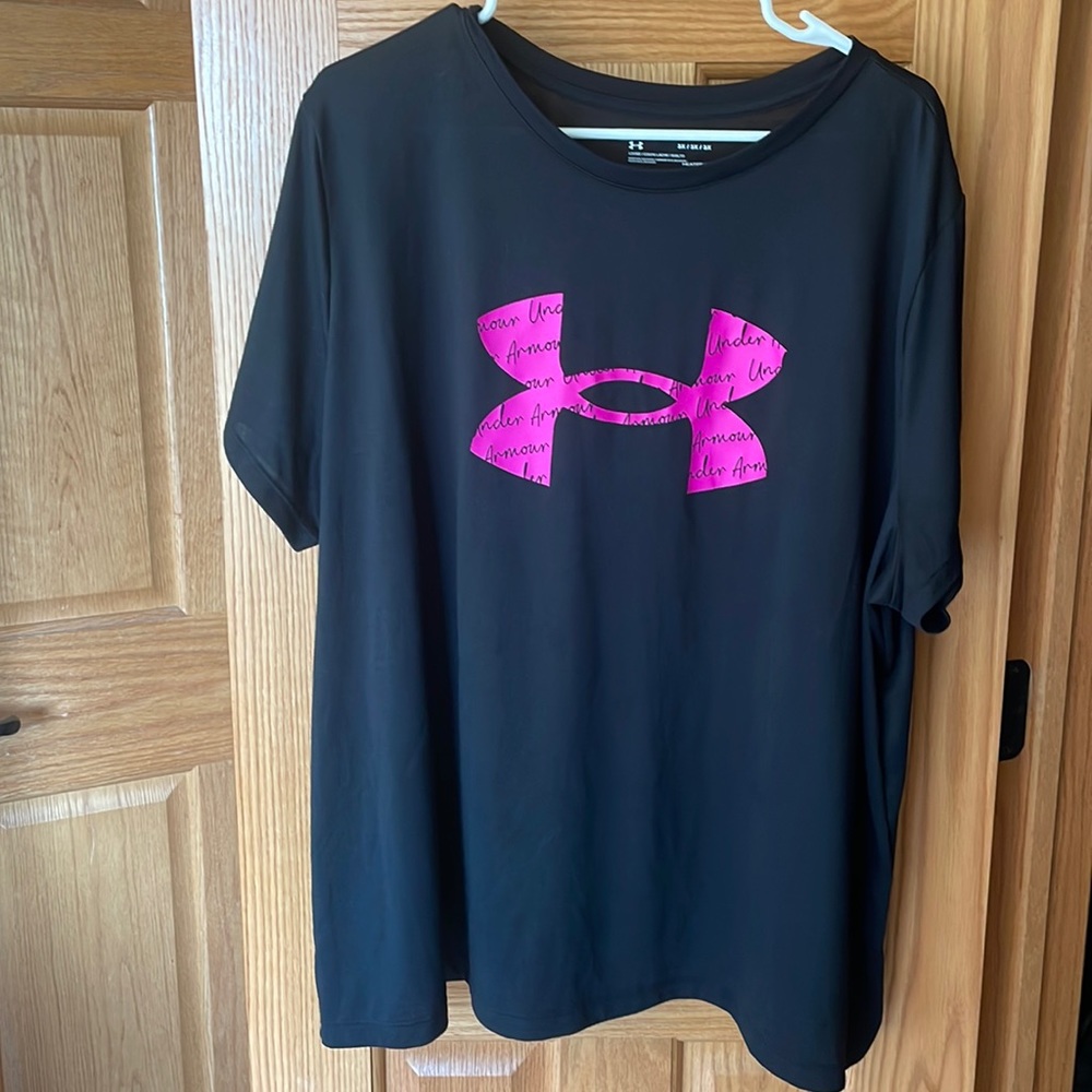 Under Armour TShirt
